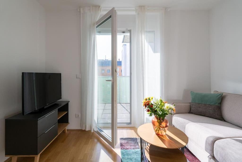 Apartamento Hm • Sleek 1br With Balcony *